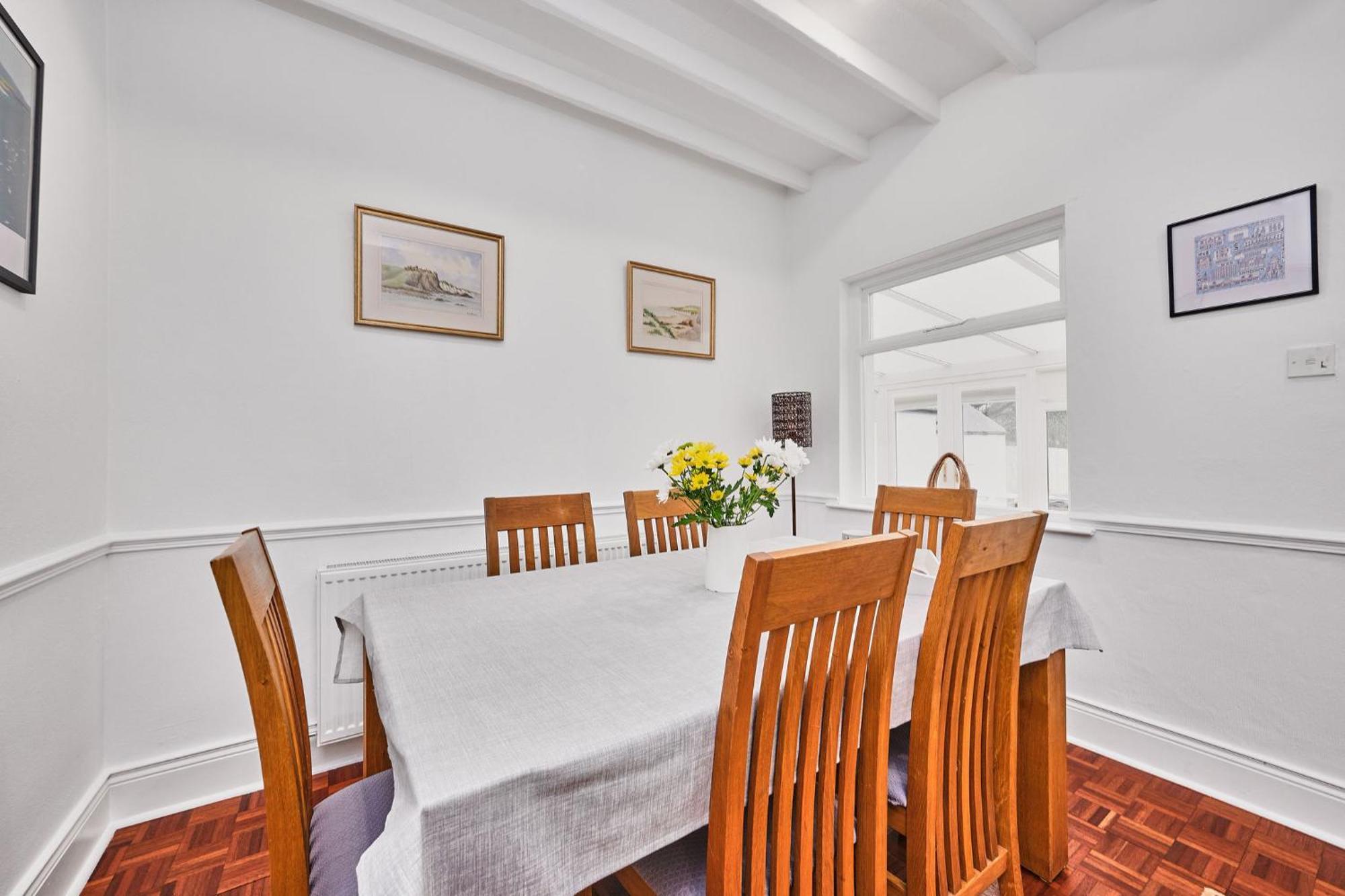 Portrush By The Tee Villa Ngoại thất bức ảnh
